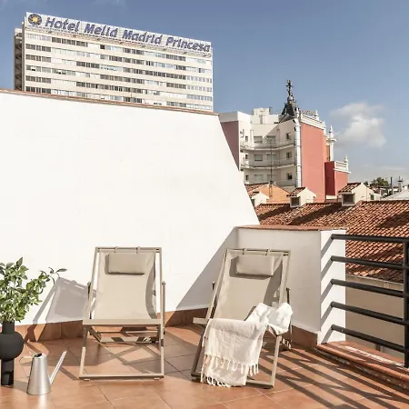 Trentola - 3 Bedroom In Malasana Madrid