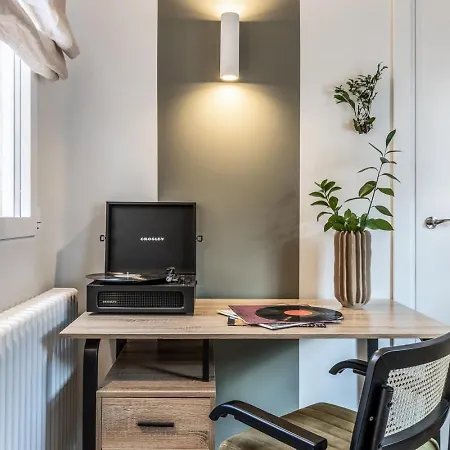 Apartment Trentola - 3 Bedroom In Malasana *