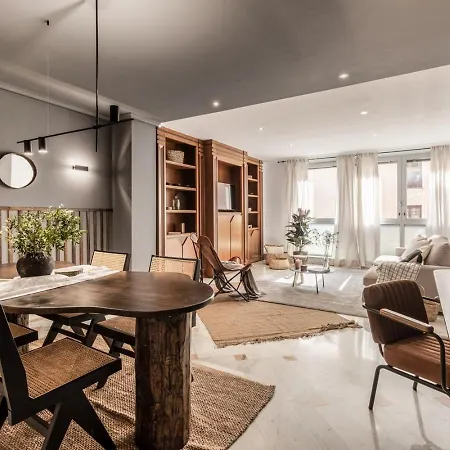 Cardet - 2 Bedrooms And Pool In Almagro Madrid