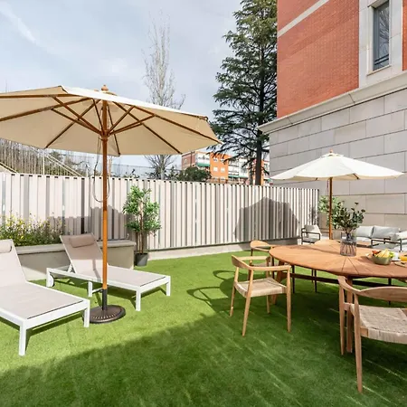 Avenida De San Luis 25, Design And Comfort In The True Style Of Madrid, Book Your Getaway Now! * Madrid