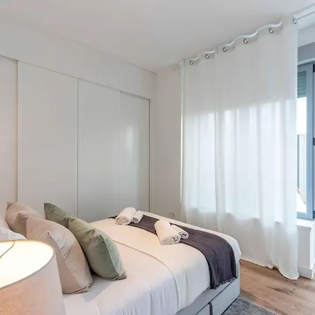 Avenida De San Luis 25, Design And Comfort In The True Style Of Madrid, Book Your Getaway Now! *