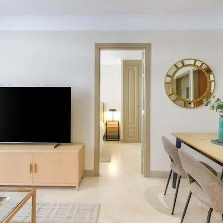 Atocha Exclusive Living Estilo Y Elegancia En El Corazon De La Capital Apartment Madrid