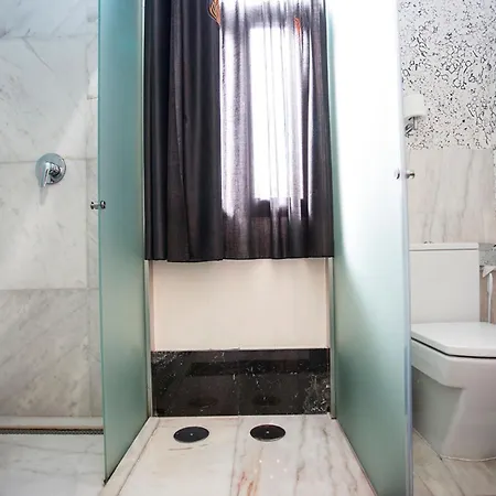 Alhambra Guest house Madrid