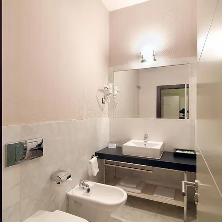 Alhambra 3*