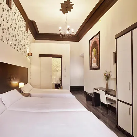 Alhambra Guest house 3*