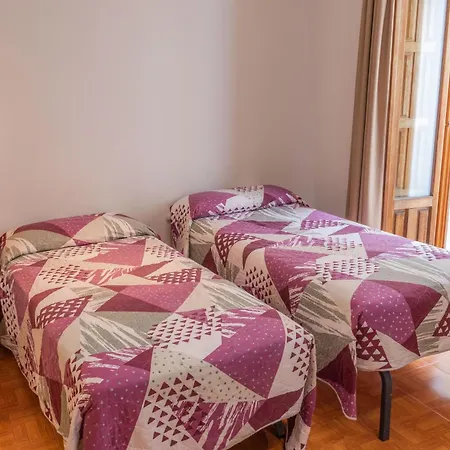 Apartamentos Madrid Apartment *