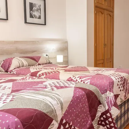 Apartamentos Madrid Apartment