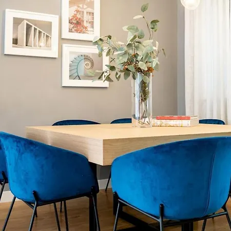 3 Bedrooms 2 Bathrooms Furnished - Salamanca - Stylish - Mintystay Apartment *
