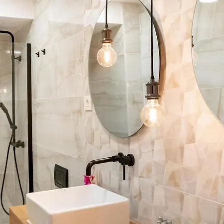 Apartamento 3 Bedrooms 2 Bathrooms Furnished - Salamanca - Stylish - Mintystay *