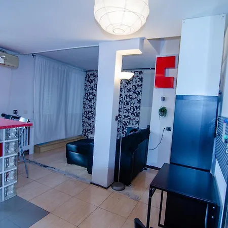 Apartment For Temporal Y Bonito Atico Con Terraza Val37 Madrid