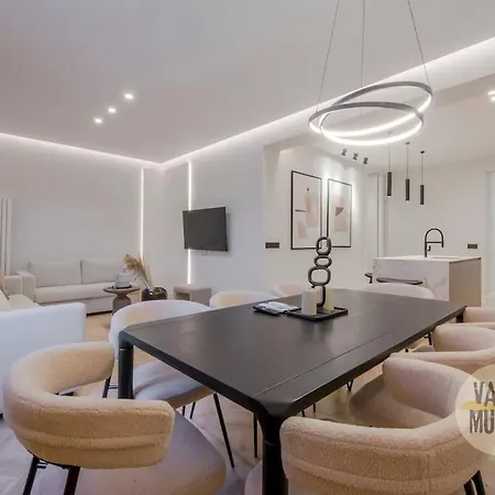 Apartamento De Lujo En La Emblematica Calle Montera Madrid