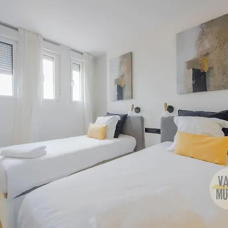Deluxe Interior Design En La Plaza De Chueca
