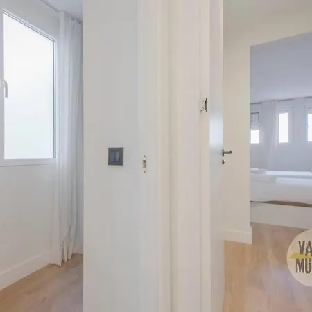 Deluxe Interior Design En La Plaza De Chueca Apartment