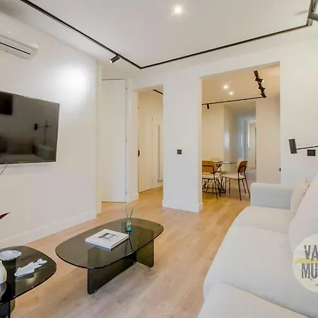 Apartment Deluxe Interior Design En La Plaza De Chueca