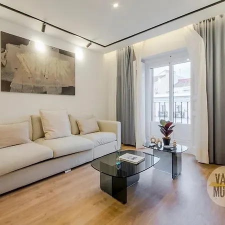 Deluxe Interior Design En La Plaza De Chueca *