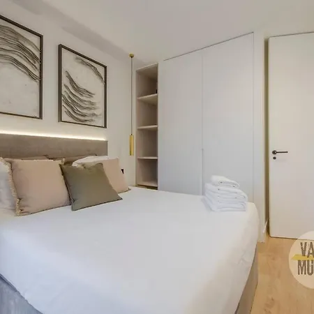 Apartment Deluxe Interior Design En La Plaza De Chueca