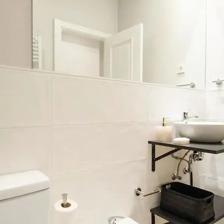 Davids Alojiamento Apartment Madrid