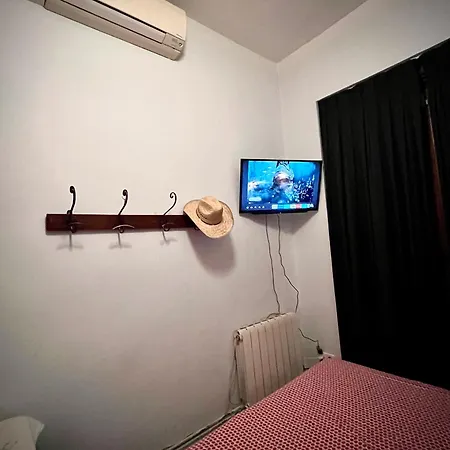 Bed & Breakfast Cozy In Lavapies