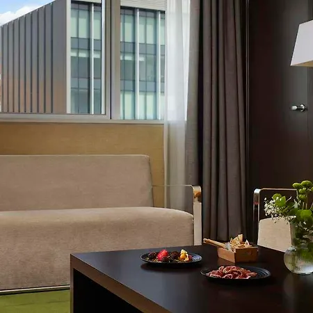 Nh Ribera Del Manzanares Hotel
