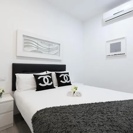 Day Sol Centro Gran Via Apartment Madrid