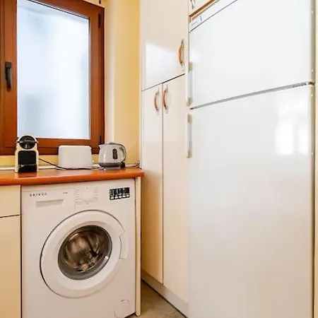 Silencioso, Bien Situado Y Luz Natural Apartment *