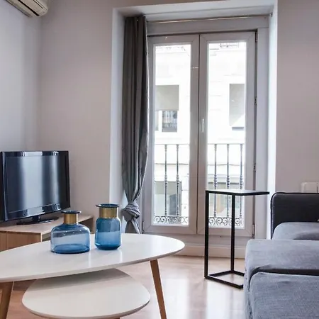 Personalized And Modern- 2 Bd 1bth- Opera *