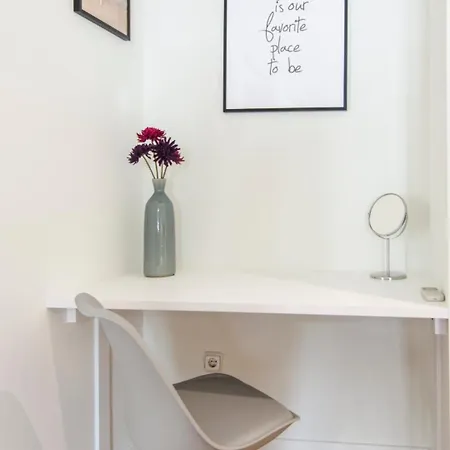 Apartment Personalized And Modern- 2 Bd 1bth- Opera