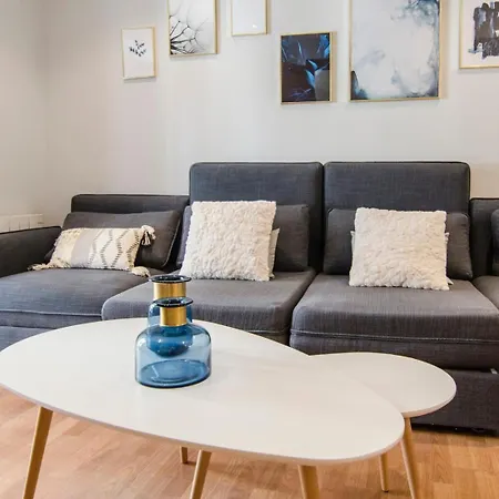 Personalized And Modern- 2 Bd 1bth- Opera Apartment