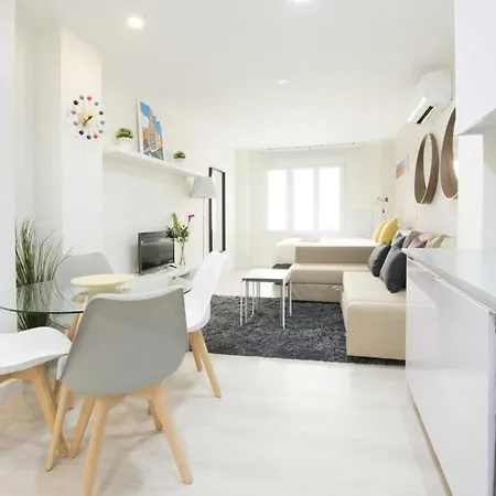 New And Cozy-studio-chueca Apartment