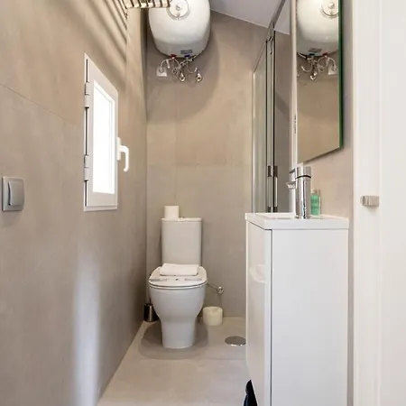 1 Bedroom 1 Bathroom Furnished - Sol - Bright Penthouse - Mintystay Apartment *