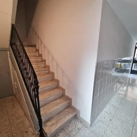 Estupenda Casa En Guindalera Apartment
