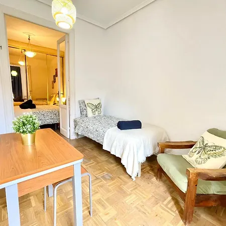 Centric Madera Gran Via Hostal Madrid