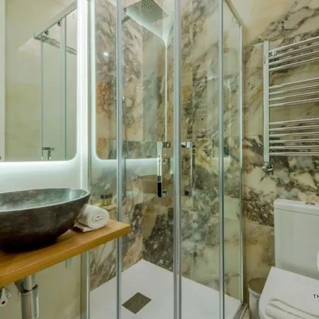 Apartamento Luxury 6pax En El Barrio De Las Letras Madrid