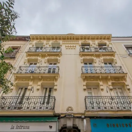 Apartamento Luxury 6pax En El Barrio De Las Letras Apartment *
