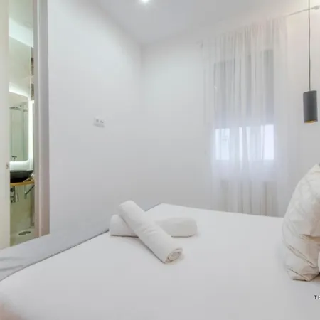 Apartamento Luxury 6pax En El Barrio De Las Letras * Madrid