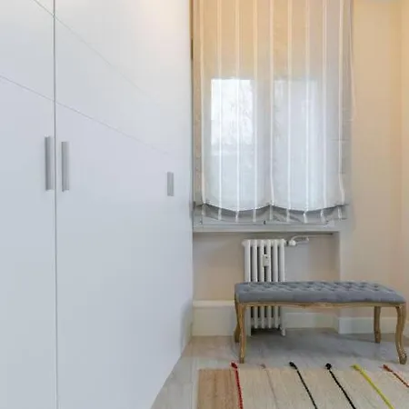 Spacious 3 Bedroom Apartamento *