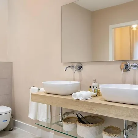 Spacious 3 Bedroom * Madrid