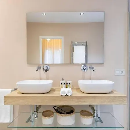 Spacious 3 Bedroom Apartamento Madrid