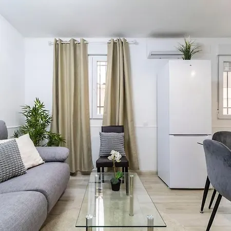 Piso Ideal Cerca Feria De Apartment