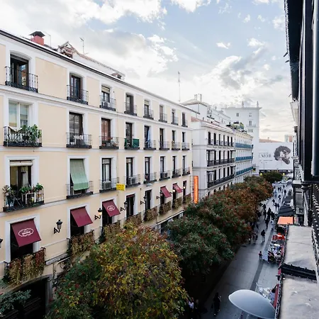 Preciados De Callao Apartment *