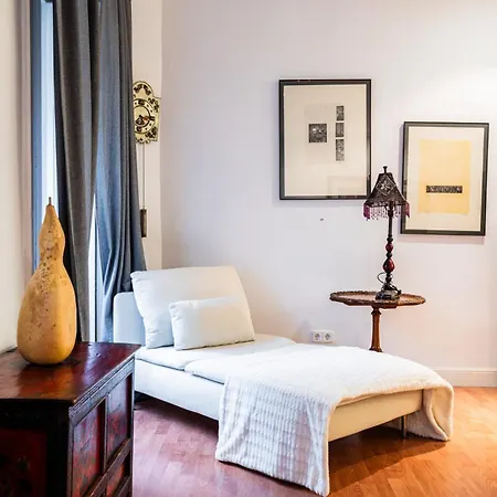 Preciados De Callao Apartment