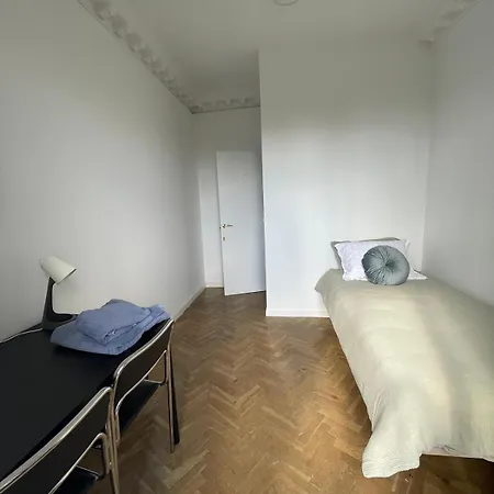 First Stop- Lope De Vega's Dream Coliving Guest house *