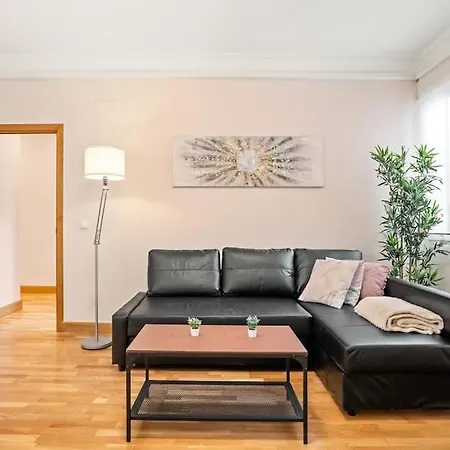 Spacious Modern Flat In The Centre Of - Infantas Apartment