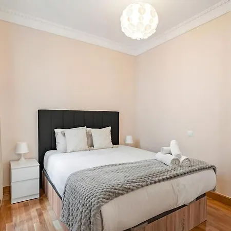 Spacious Modern Flat In The Centre Of - Infantas Apartment *