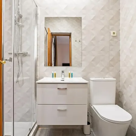 Spacious Modern Flat In The Centre Of - Infantas Madrid