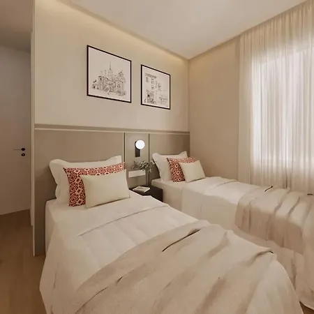 Fuencarral Living 7br 7bh