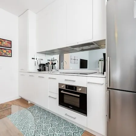 Bright Apartment- 1bd 1bth- Alonso Cano Apartment *