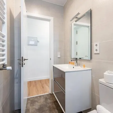 Bright Apartment- 1bd 1bth- Alonso Cano Madrid