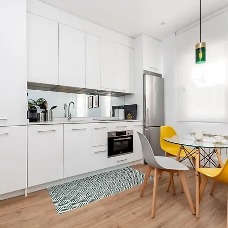 Bright Apartment- 1bd 1bth- Alonso Cano