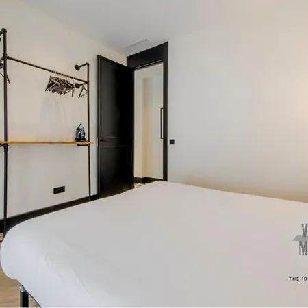 Glamour Madrileno 6, Vive En Calle Del Aguila E3 Madrid